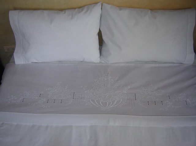 Dcoralia - Bordados de Cartago | Bordados Cartago | Bordados de Cartago